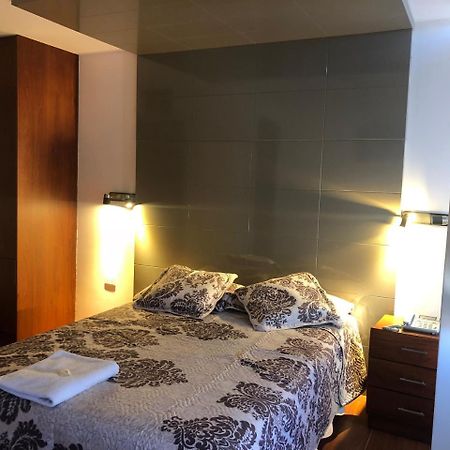 קיטו Hotel Bacastell מראה חיצוני תמונה