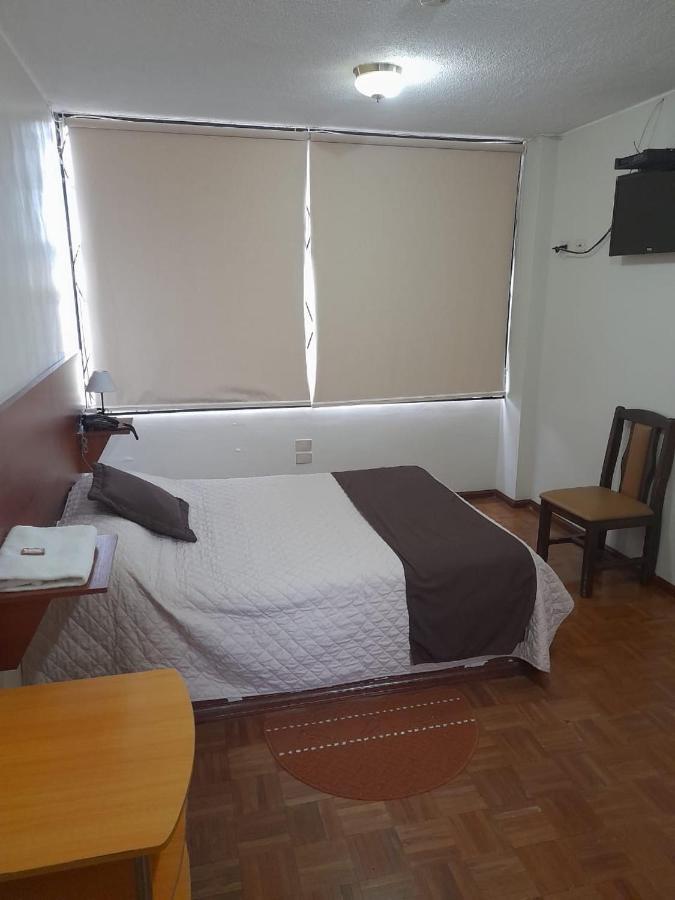 קיטו Hotel Bacastell מראה חיצוני תמונה