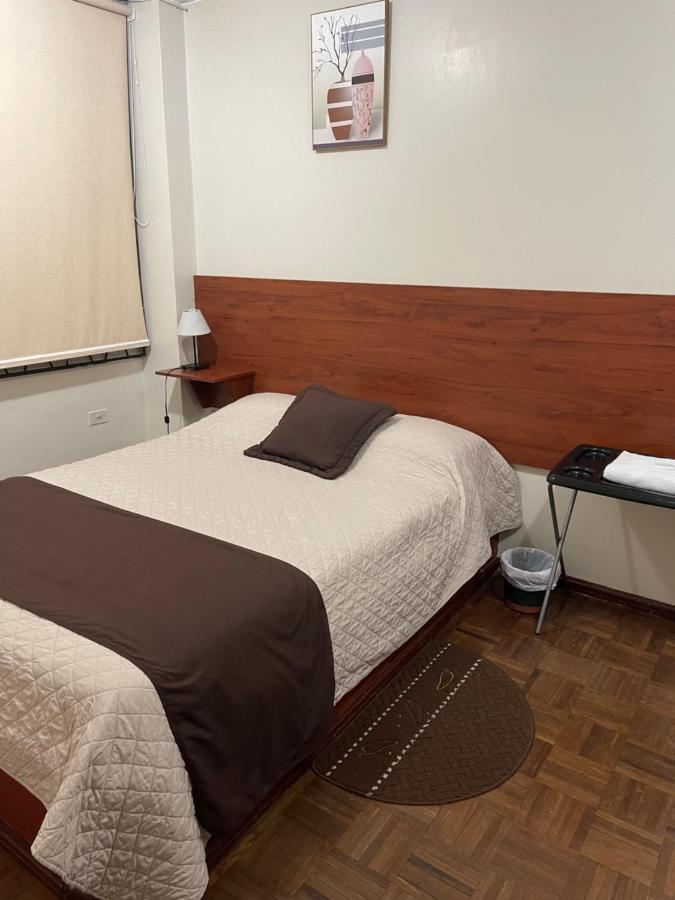 קיטו Hotel Bacastell מראה חיצוני תמונה