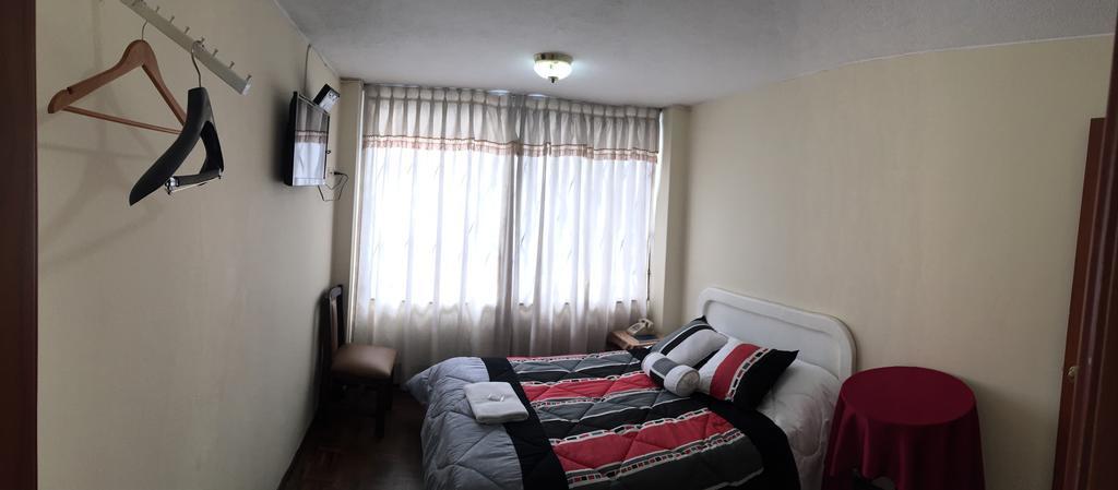 קיטו Hotel Bacastell מראה חיצוני תמונה