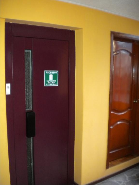 קיטו Hotel Bacastell מראה חיצוני תמונה