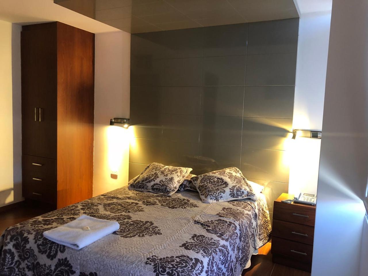 קיטו Hotel Bacastell מראה חיצוני תמונה