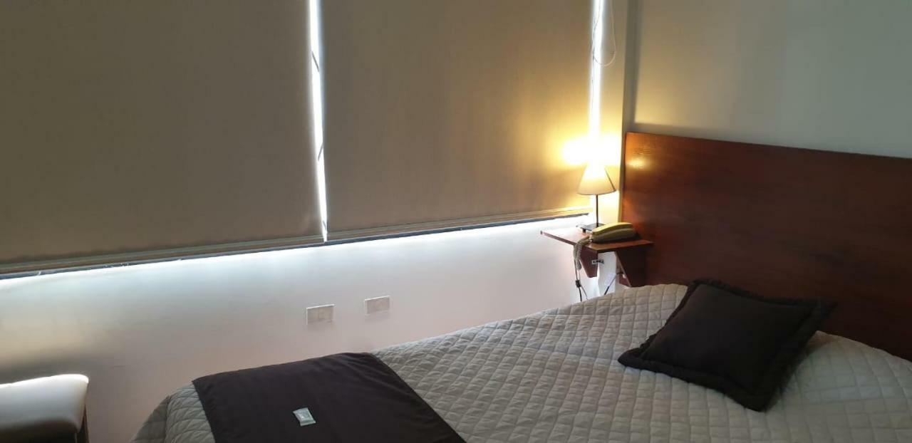 קיטו Hotel Bacastell מראה חיצוני תמונה